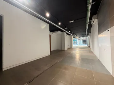 Local comercial en Sabadell - Foto 1