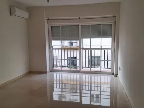 Piso en calle Cristo del Buen Fin, 5