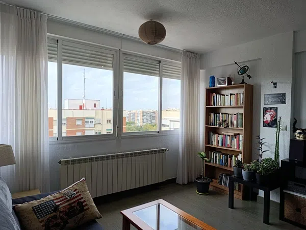 Piso en plaza de Fonsagrada, 10