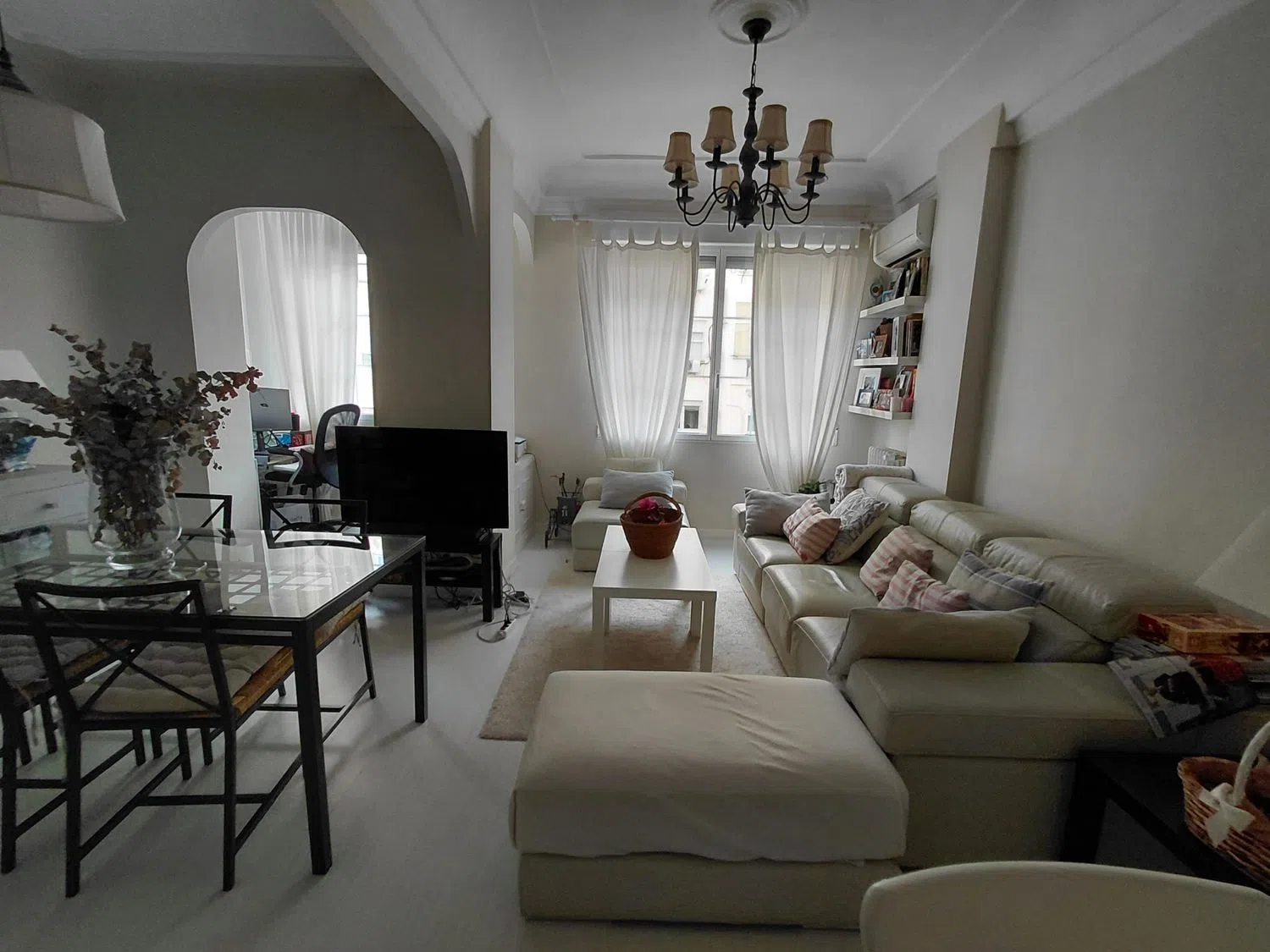 Piso en calle de Juan Álvarez Mendizábal, 27