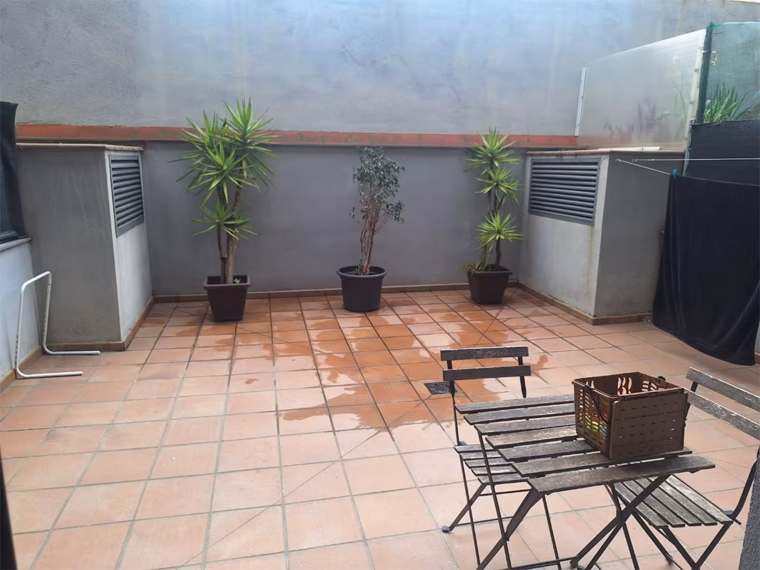 Piso en  Carrer de Concepción Arenal 45 - Foto 3