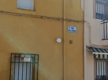 Casa adosada en  Calle Duque Arión 1 - Foto 1