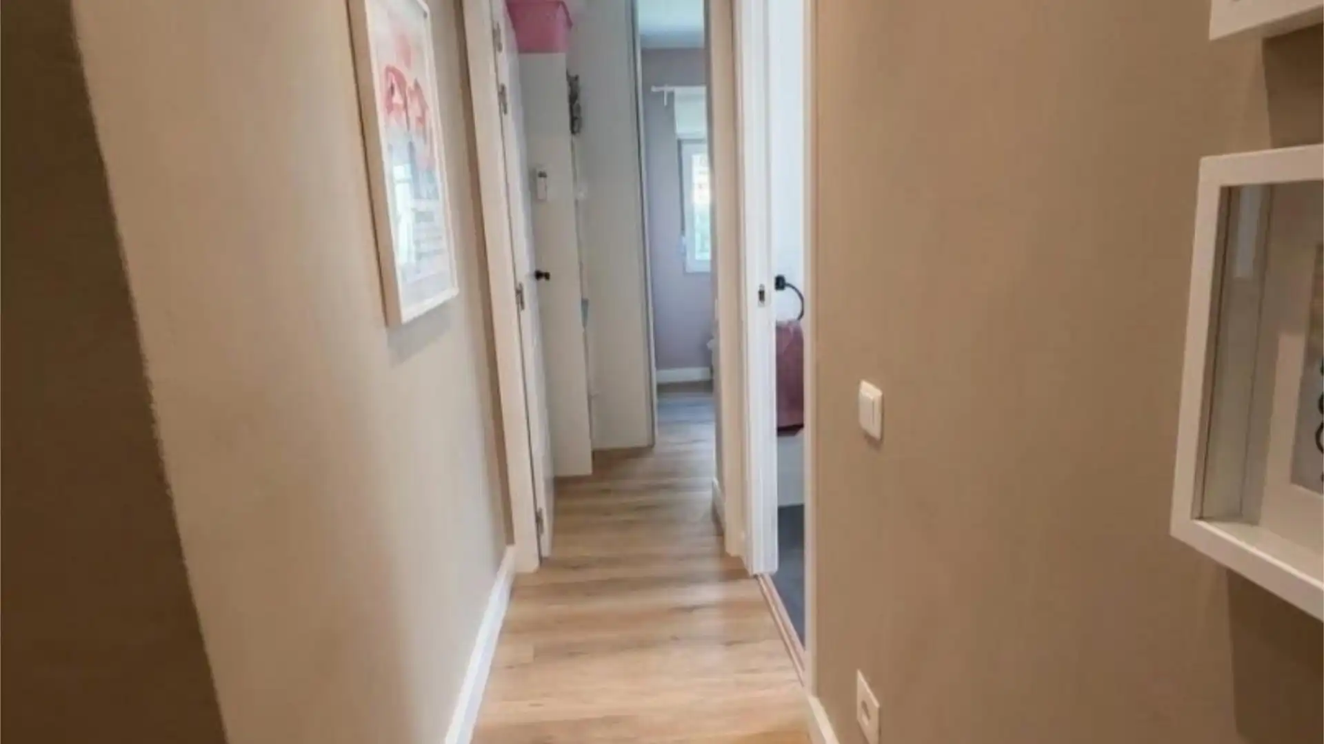 Piso en  Carrer del Llac Enol 10 - Foto 8