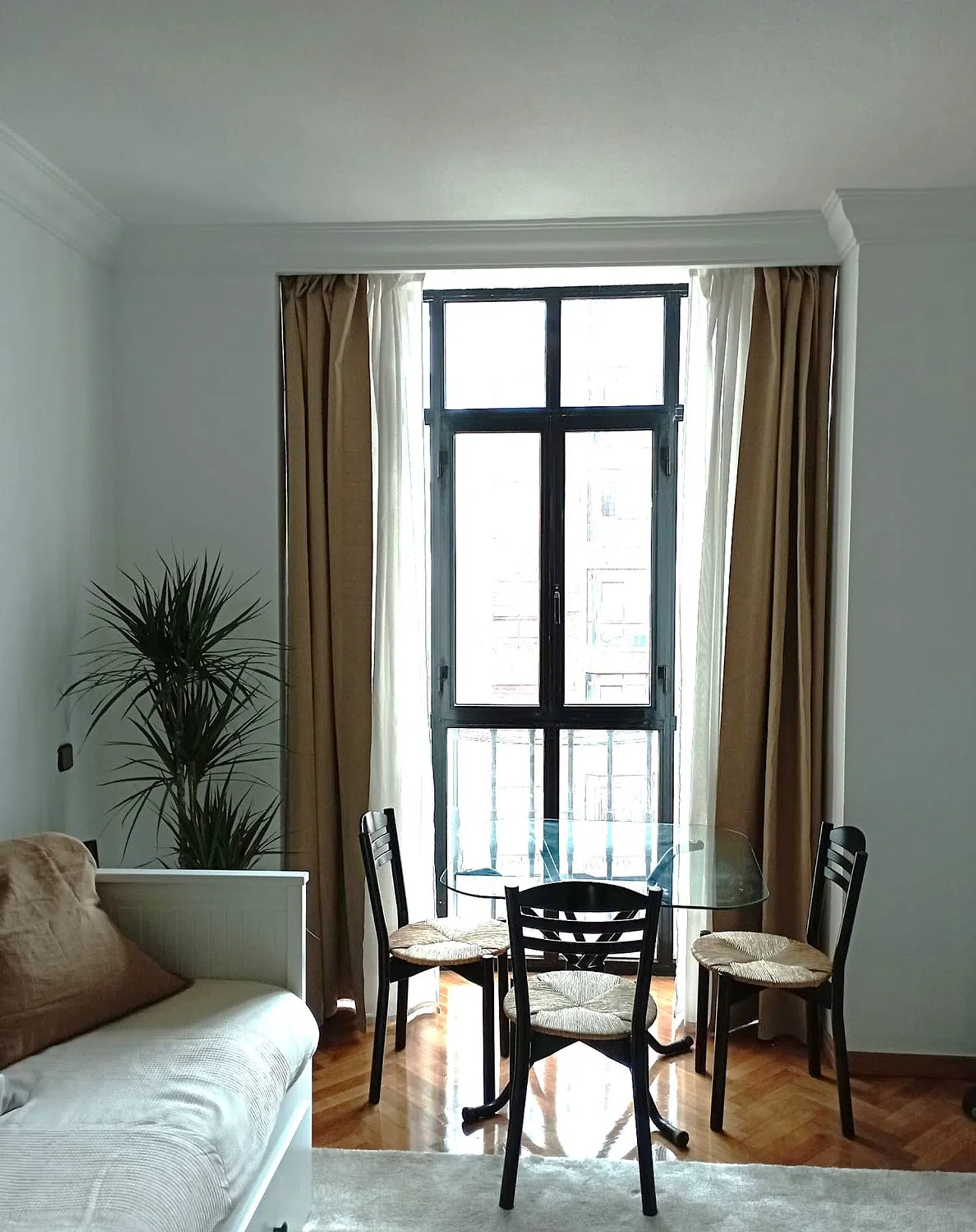 Estudio en calle de Alberto Aguilera, 52