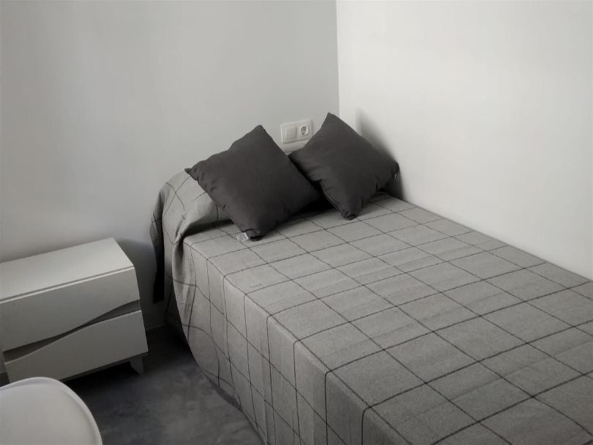 Piso en  Calle Médico Pascual Pérez - Foto 4