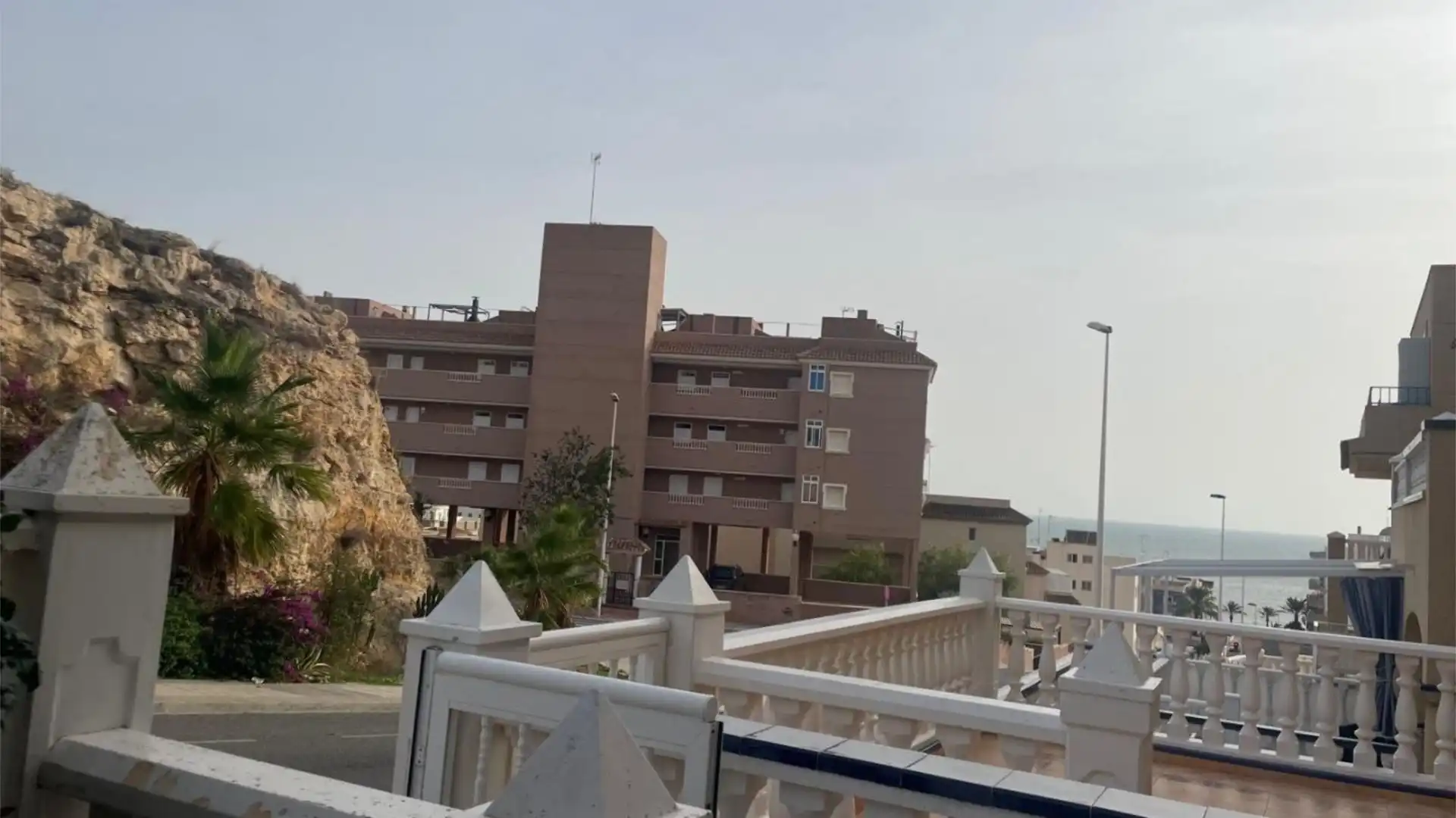 Casa adosada en  Carrer Colombia 100 - Foto 13