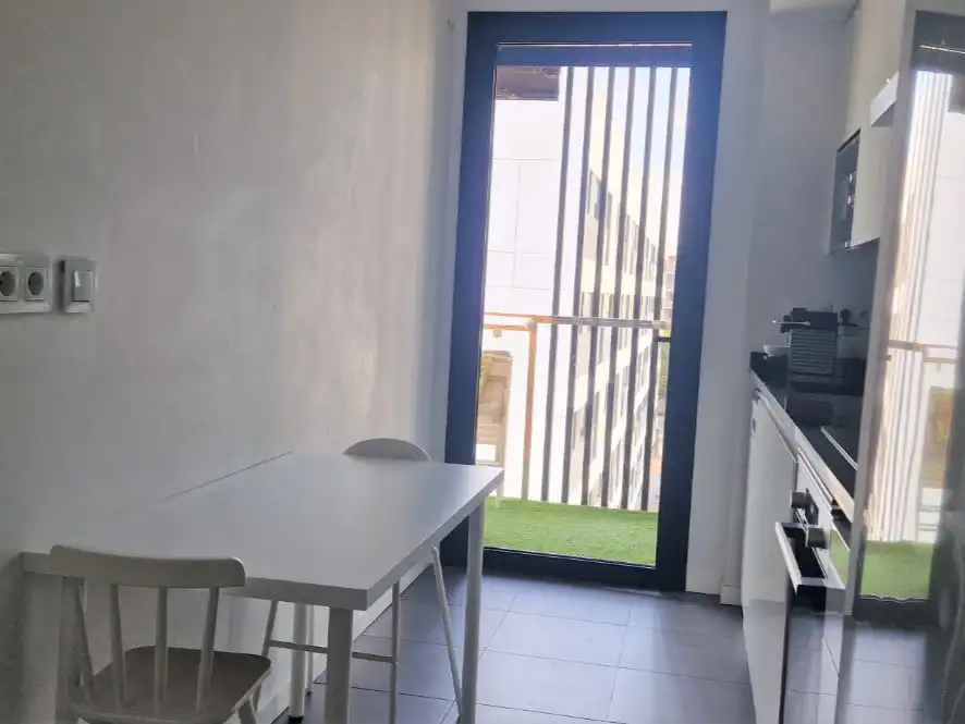 Piso en  Carrer de Rosa Leveroni Valls 18 - Foto 10