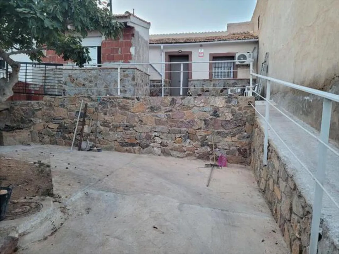 Chalet en cobatillas - Foto 1