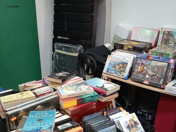 Tienda en traspaso en Calle Cap de Creus, 35 - Foto 4