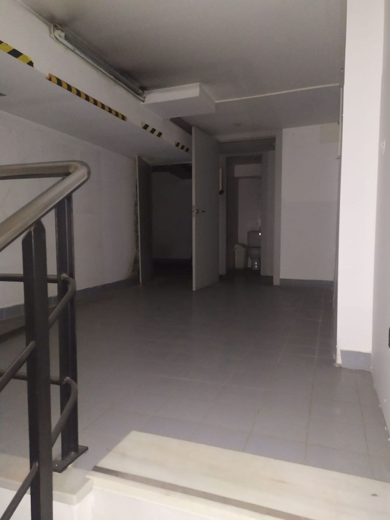 Local en Calle de Jacomart, 34, Torrefiel - Foto 3