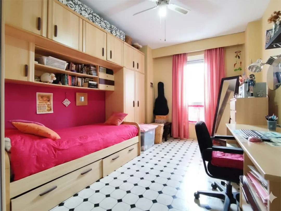 Casa adosada en  Calle Sagunto 41 - Foto 17