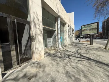 Local comercial en Sabadell - Foto 1