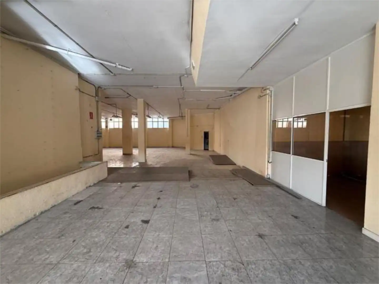 Local comercial en gavarra - Foto 2