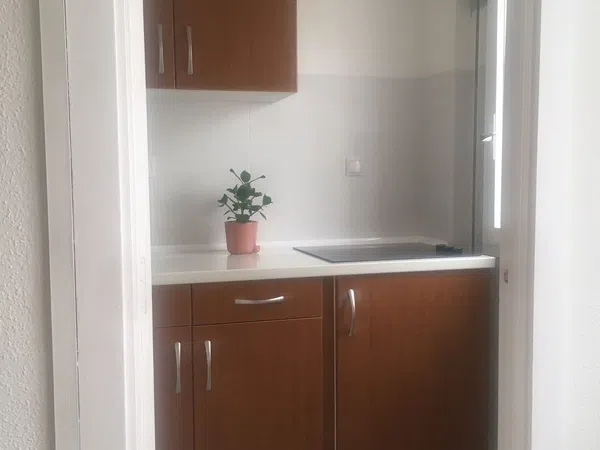 Piso en calle Velayos, 2