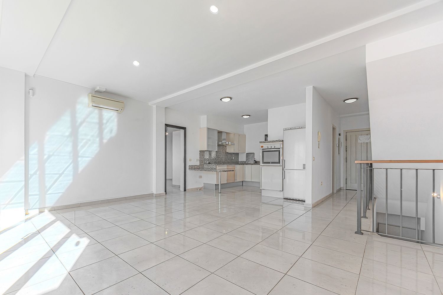 Chalet adosado en calle Helsinki, 12 - Foto 2