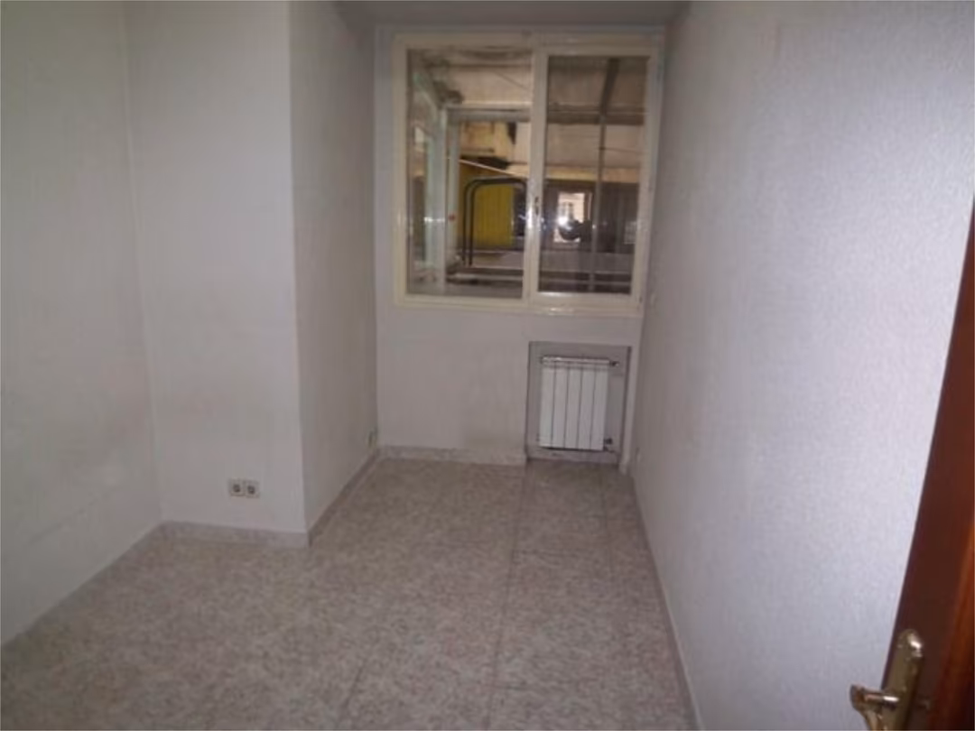 Piso en  Avenida de la Reina Victoria 15 - Foto 1