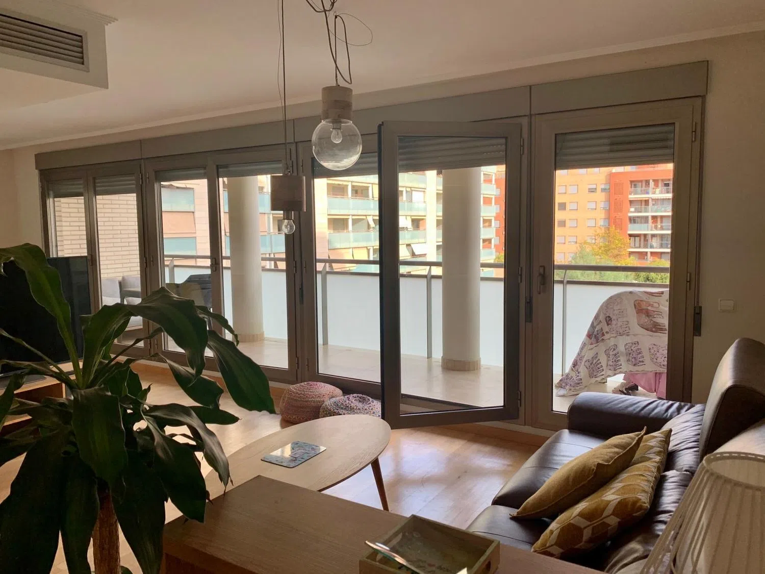 Piso en calle de la Reina Violant, 5 - Foto 2