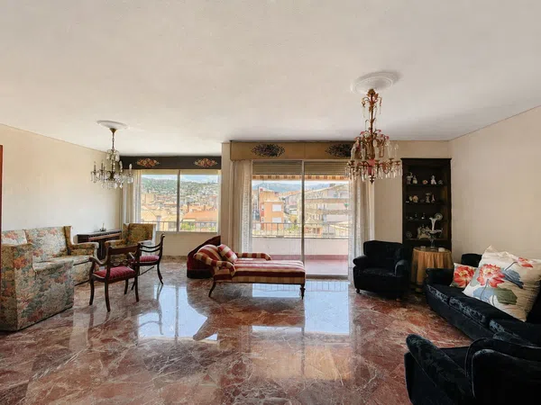 Piso en Figares - Foto 1