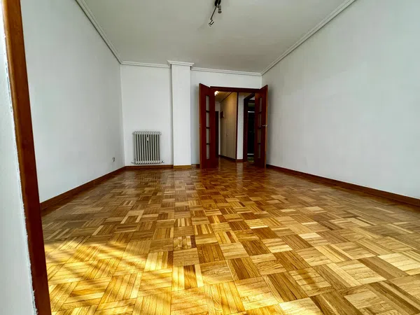 Piso en calle Sánchez Pacheco, 31