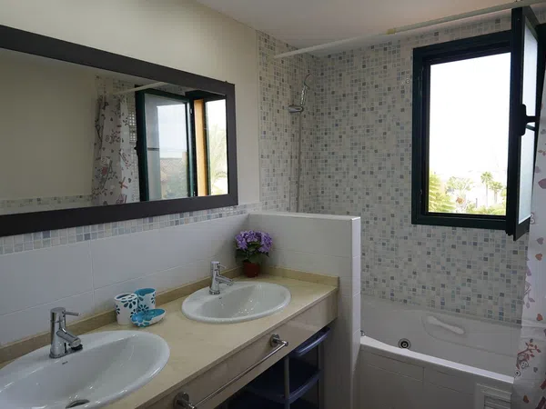 Chalet adosado en Golf Bahía - Foto 18