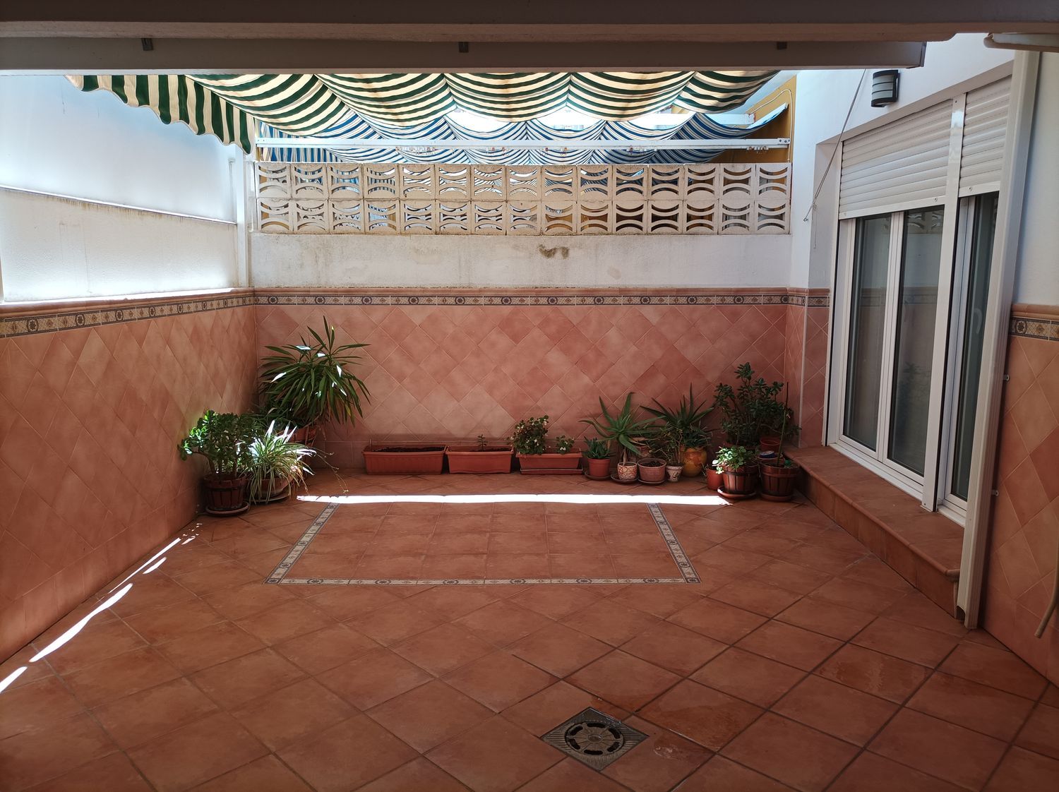 Chalet adosado en avenida Reina Sofia, 13 t - Foto 4