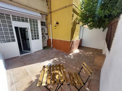 Piso en plaza del Pintor Lucas, 14