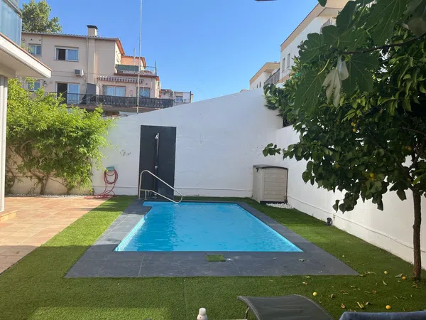 Chalet adosado en Calle 5, 30 - Foto 3