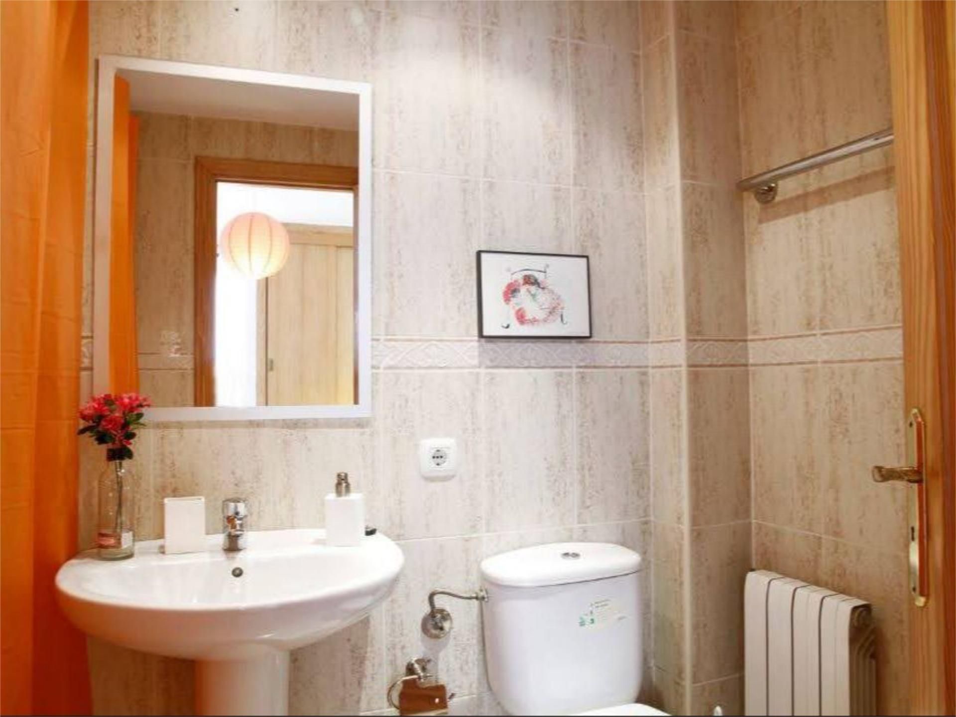 Piso en calle Carrer Miquel Santandreu 43A - Foto 2