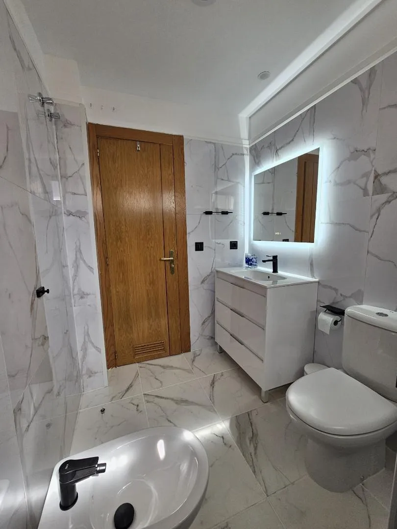 Piso en  Calle Doctor Alfonso Chiscano Díaz 8 - Foto 10