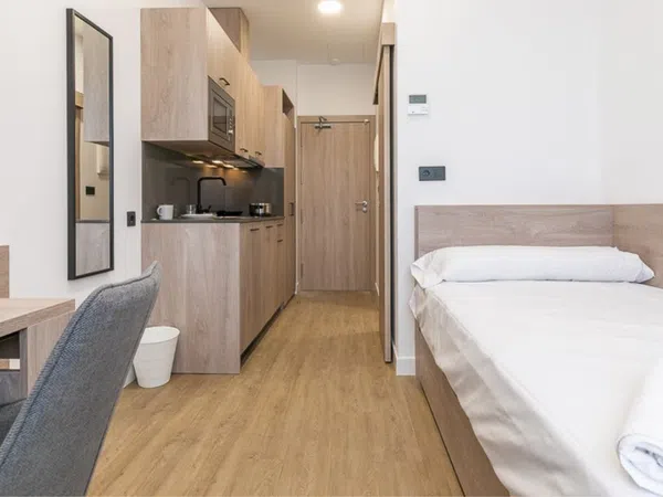 Estudio en calle de Sinesio Delgado, 13