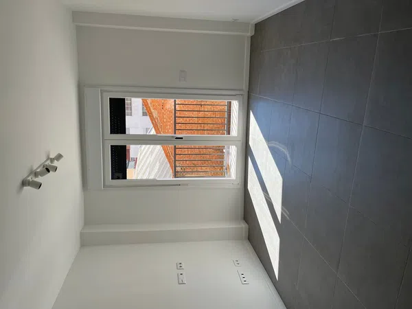 Piso en calle de Bellver, 10