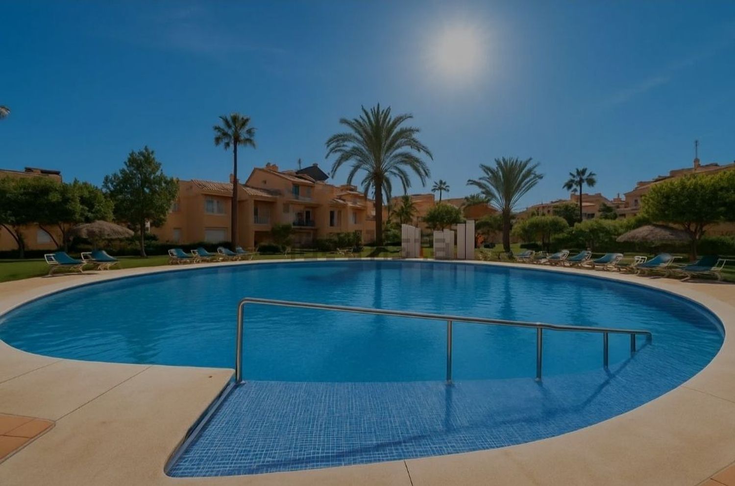 Piso en calle Casares del Sol, 14 - Foto 1