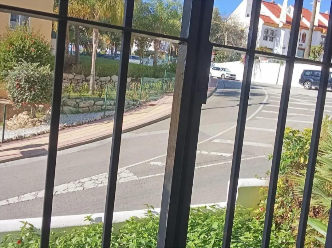 Piso en  Avenida Reina Sofía 2 - Foto 18