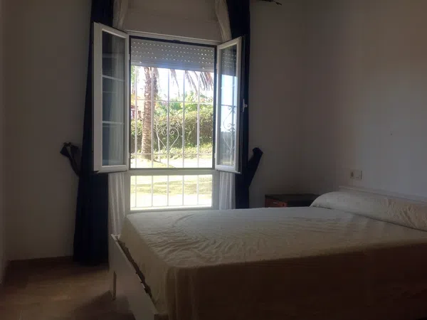 Chalet adosado en Calle los Sauces, 40, La Concha-Resina Golf - Foto 1