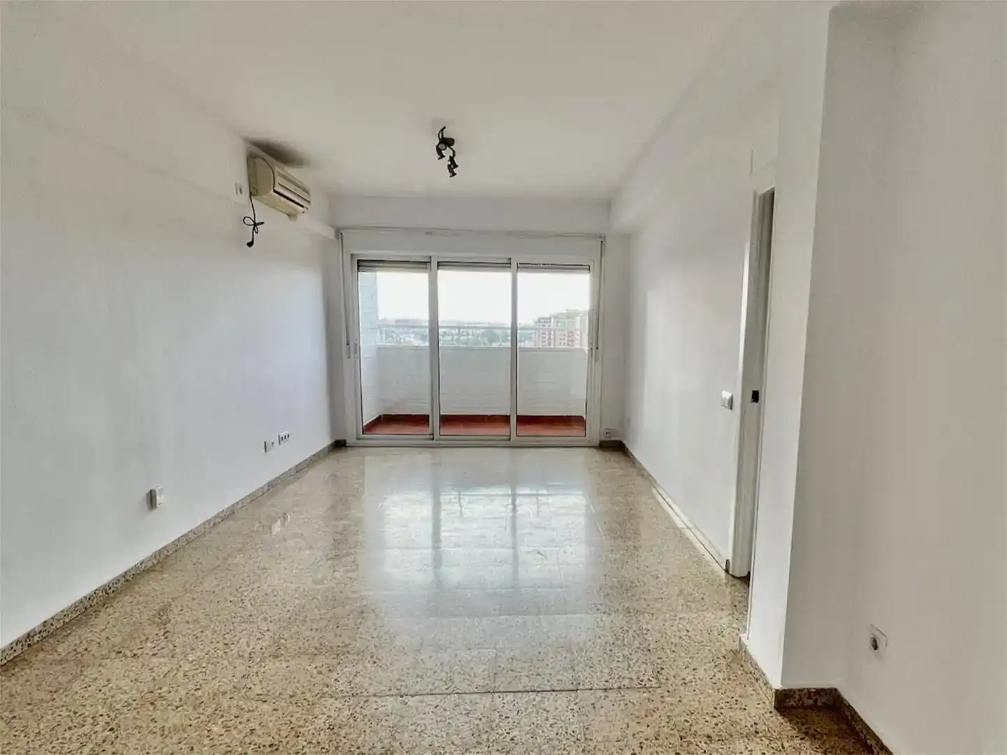 Piso en  Avenida de Jerez 29 - Foto 2