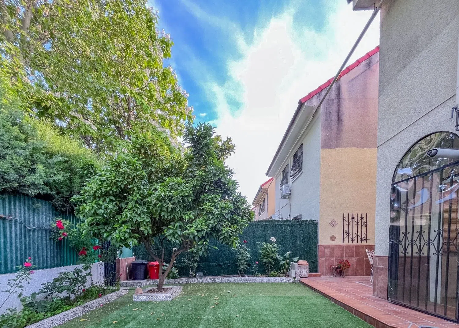 Chalet adosado en Sector 3 - Foto 1