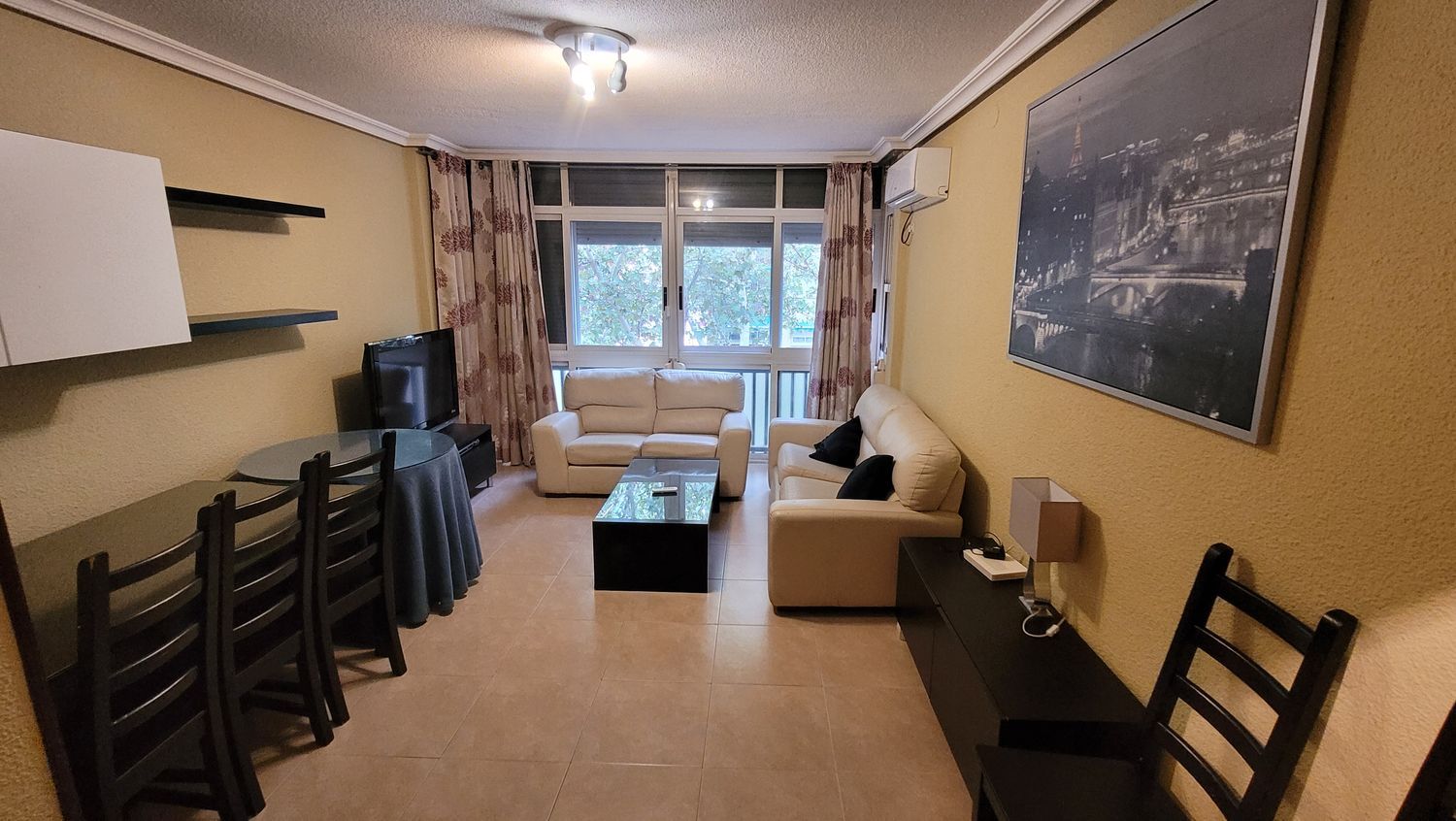 Piso en plaza Doctor José María Aroca, 7 - Foto 1
