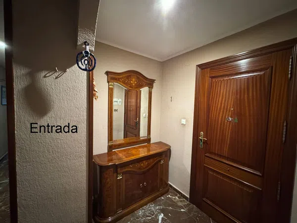 Piso en Cervantes-Palacio de Deportes - Foto 1