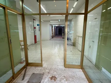 Local comercial en  Calle d'Arnau d'Oms - Foto 1