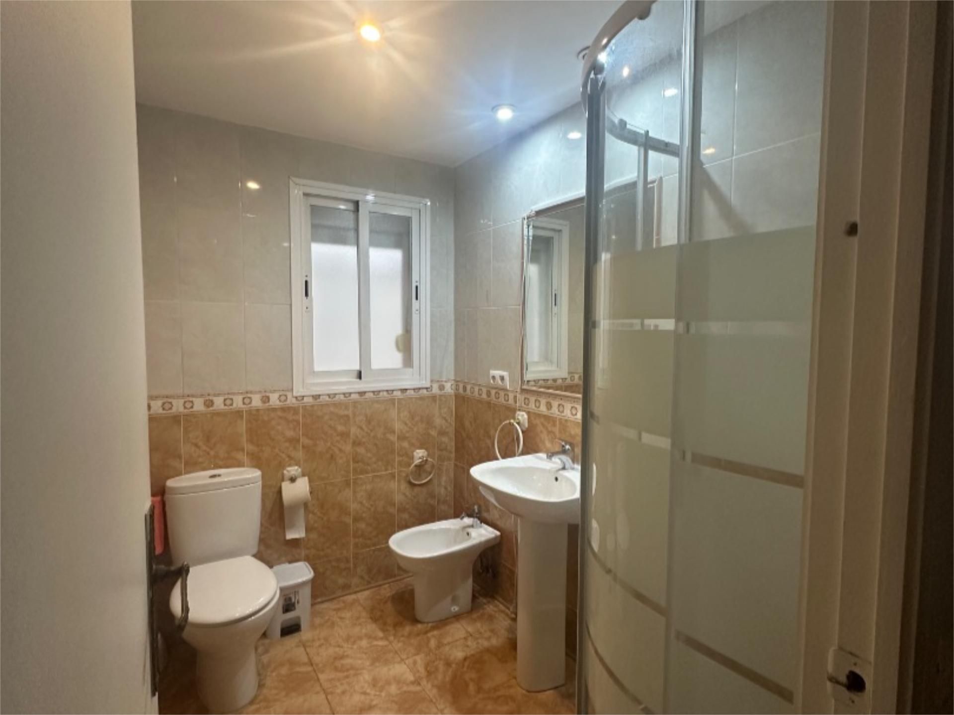 Piso en  Calle del Alcalde Velasco Navarro 10 - Foto 6