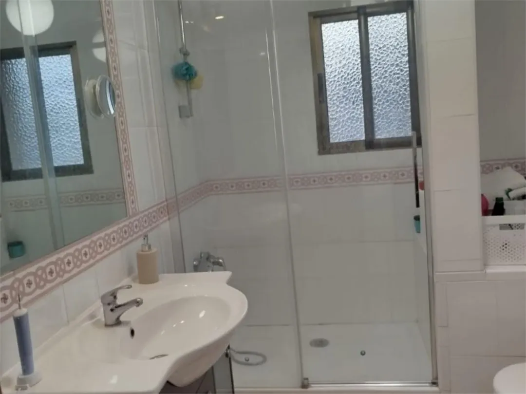 Chalet en  Avenida Rocío Durcal 9 - Foto 6