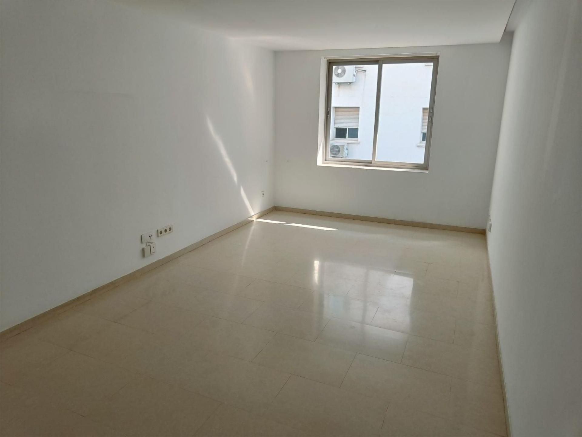 Piso en  Calle del Amparo 103 - Foto 3