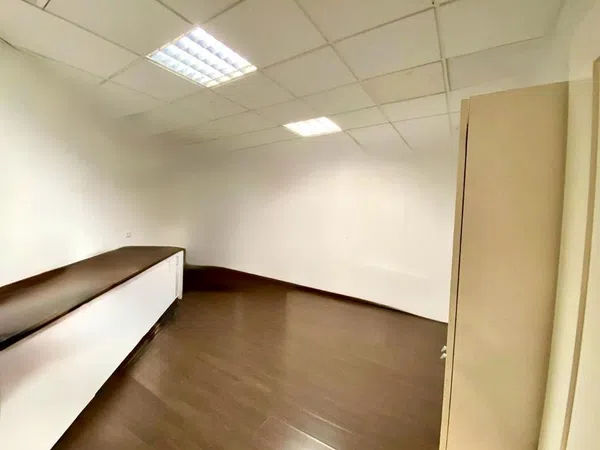Oficina privada en Calle de Ramón Gordillo - Foto 4