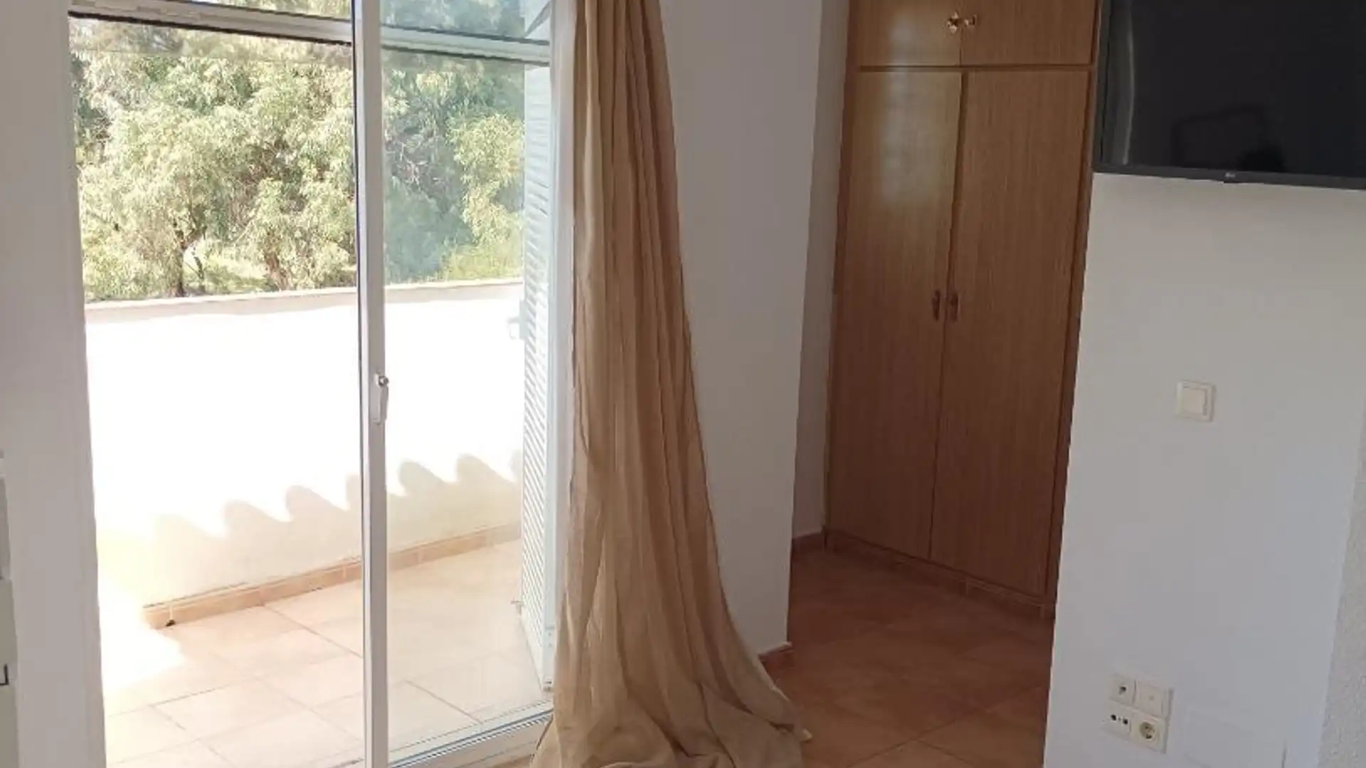 Casa adosada en  Calle Monte de Santa Pola 35 - Foto 12