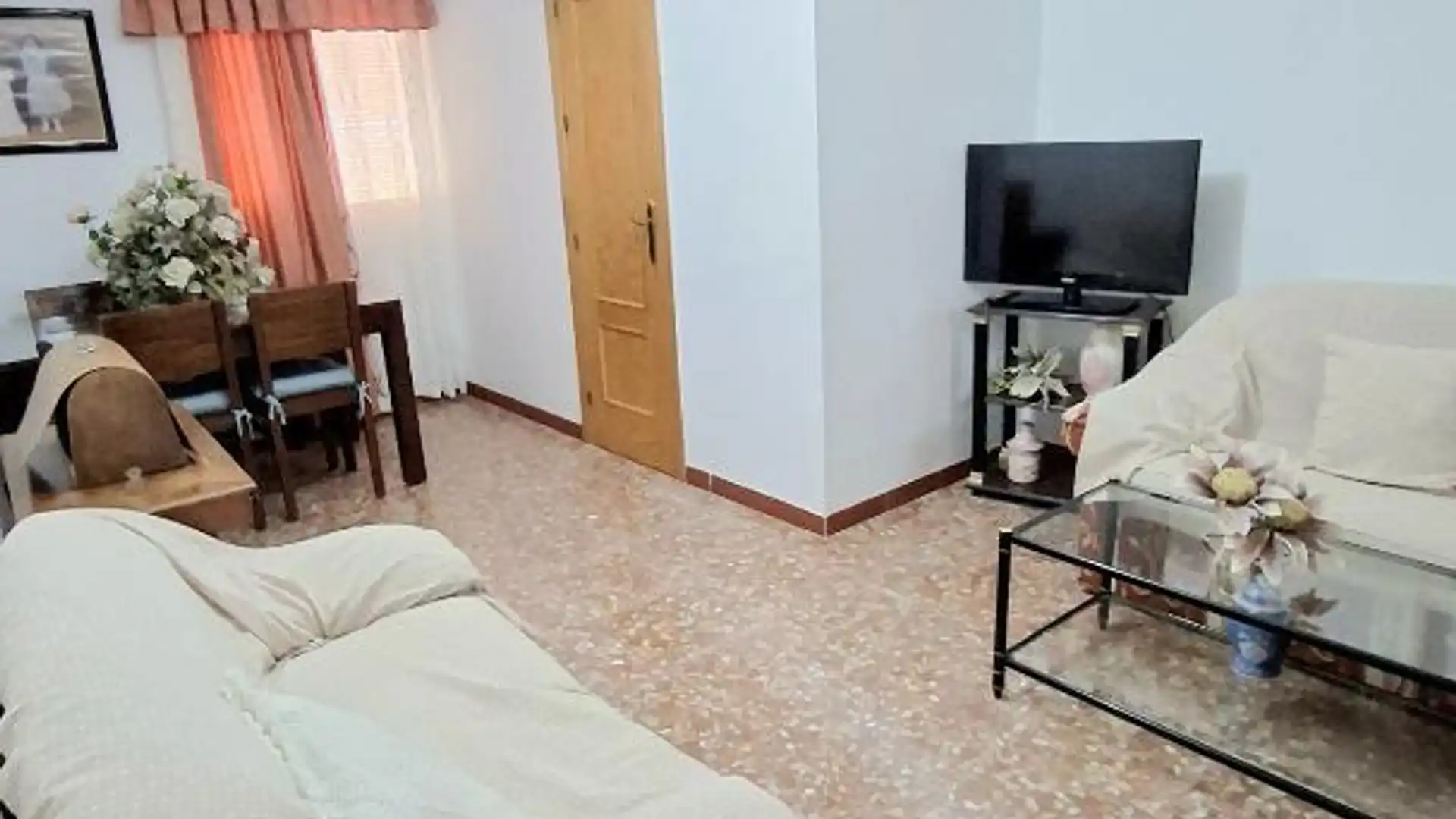 Casa adosada en  Calle Marinaleda 53 - Foto 8