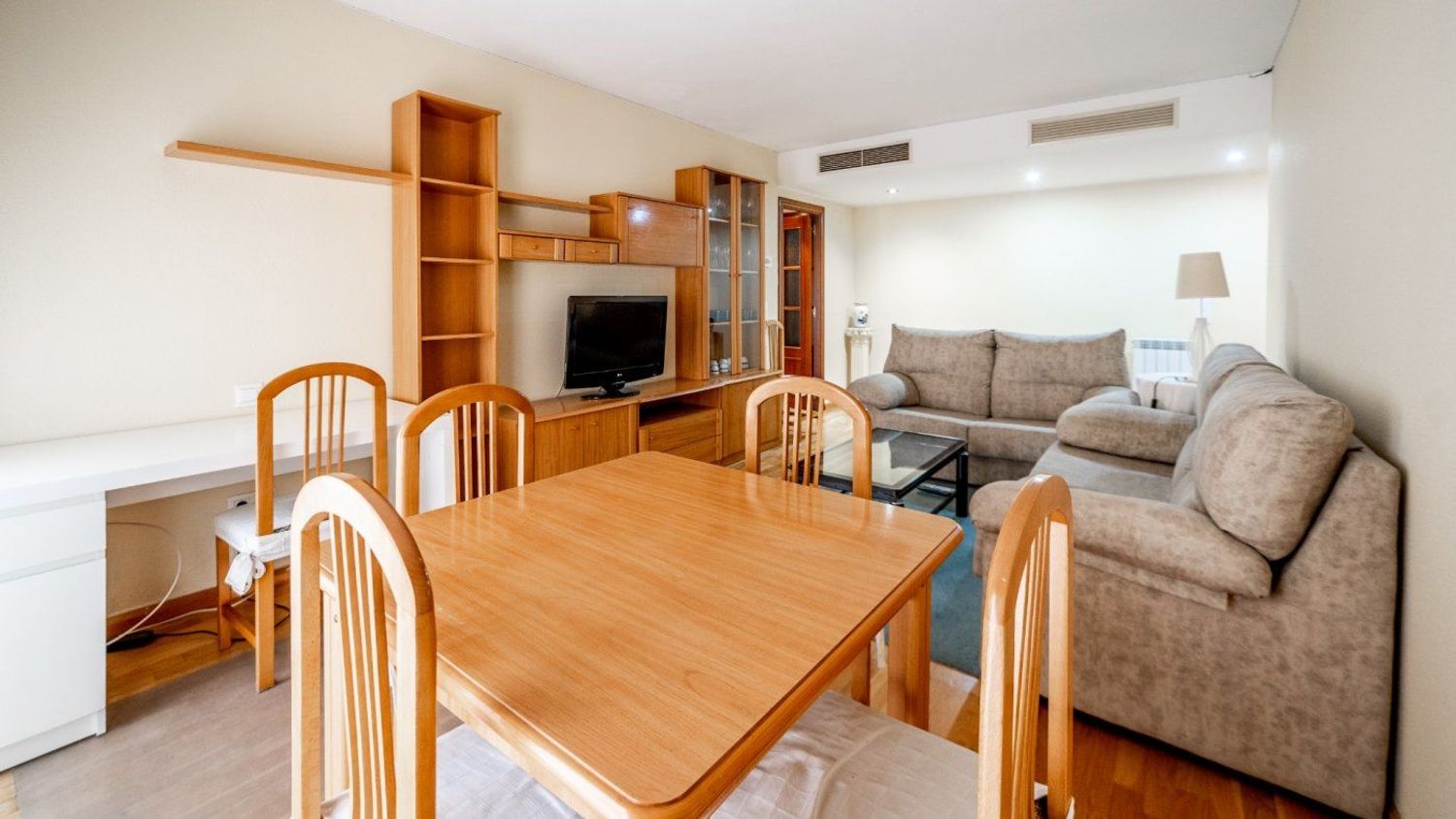 Piso en plaza de José María Forqué, 2 - Foto 1