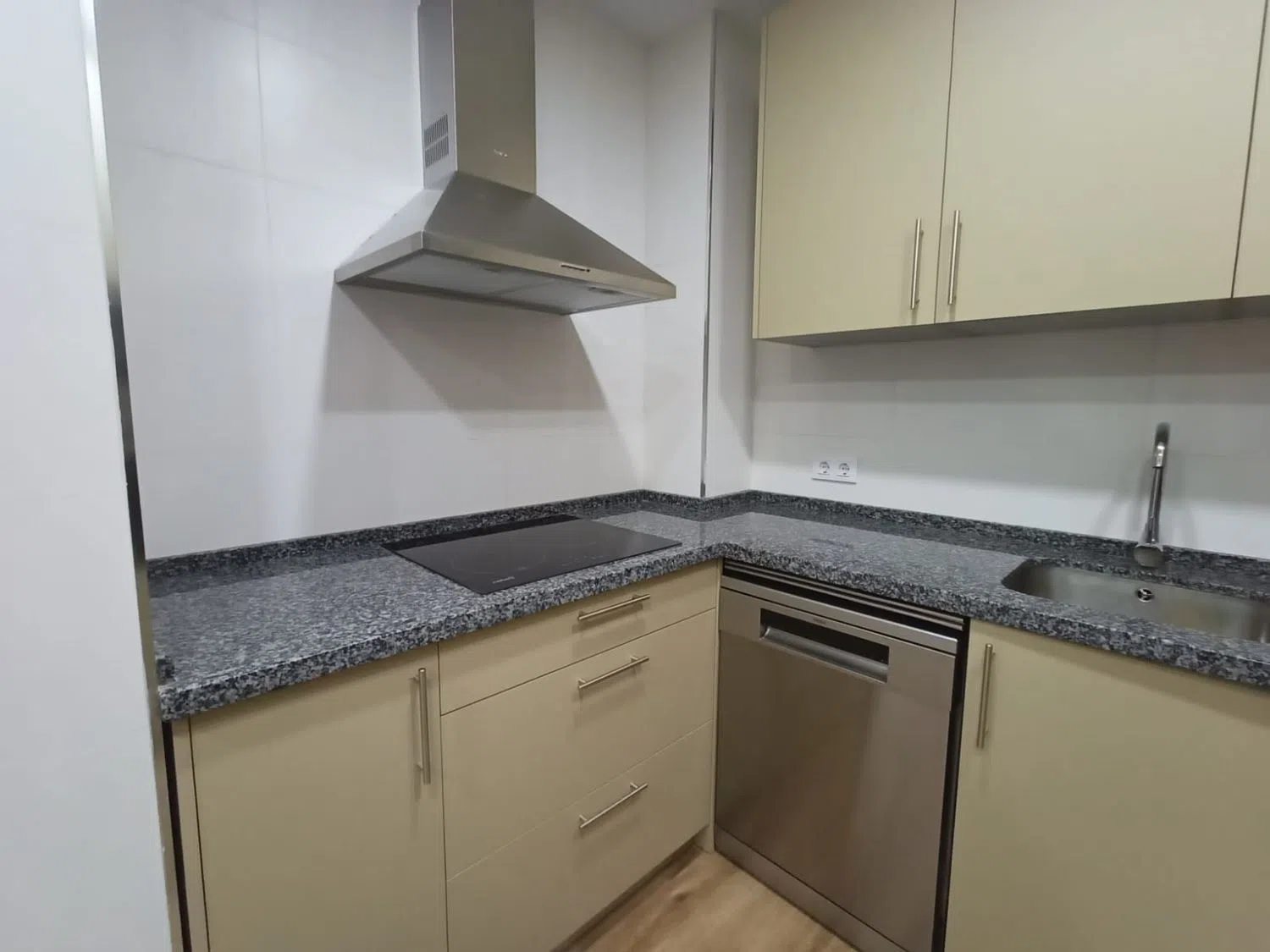 Piso en calle Castillo de Alcala de Guadaira, 21 - Foto 16