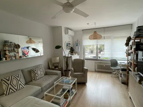 Piso en calle de Costa Rica, 11