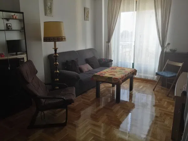 Piso en calle Astorga, 47
