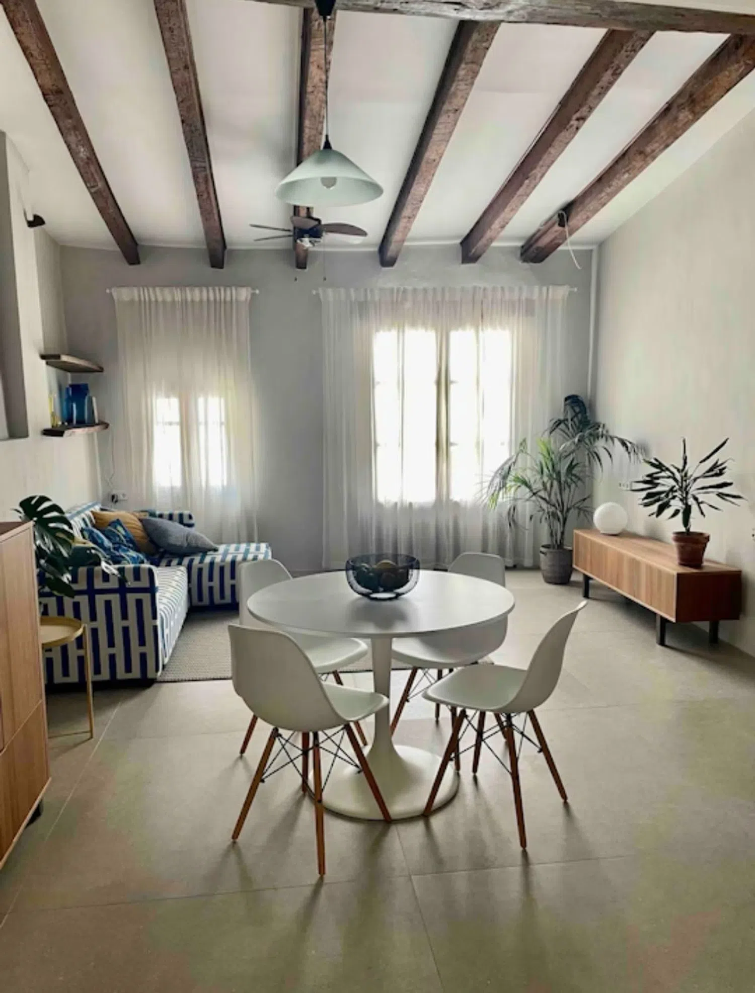 Estudio en plaza de Sant Jaume, 3 - Foto 2